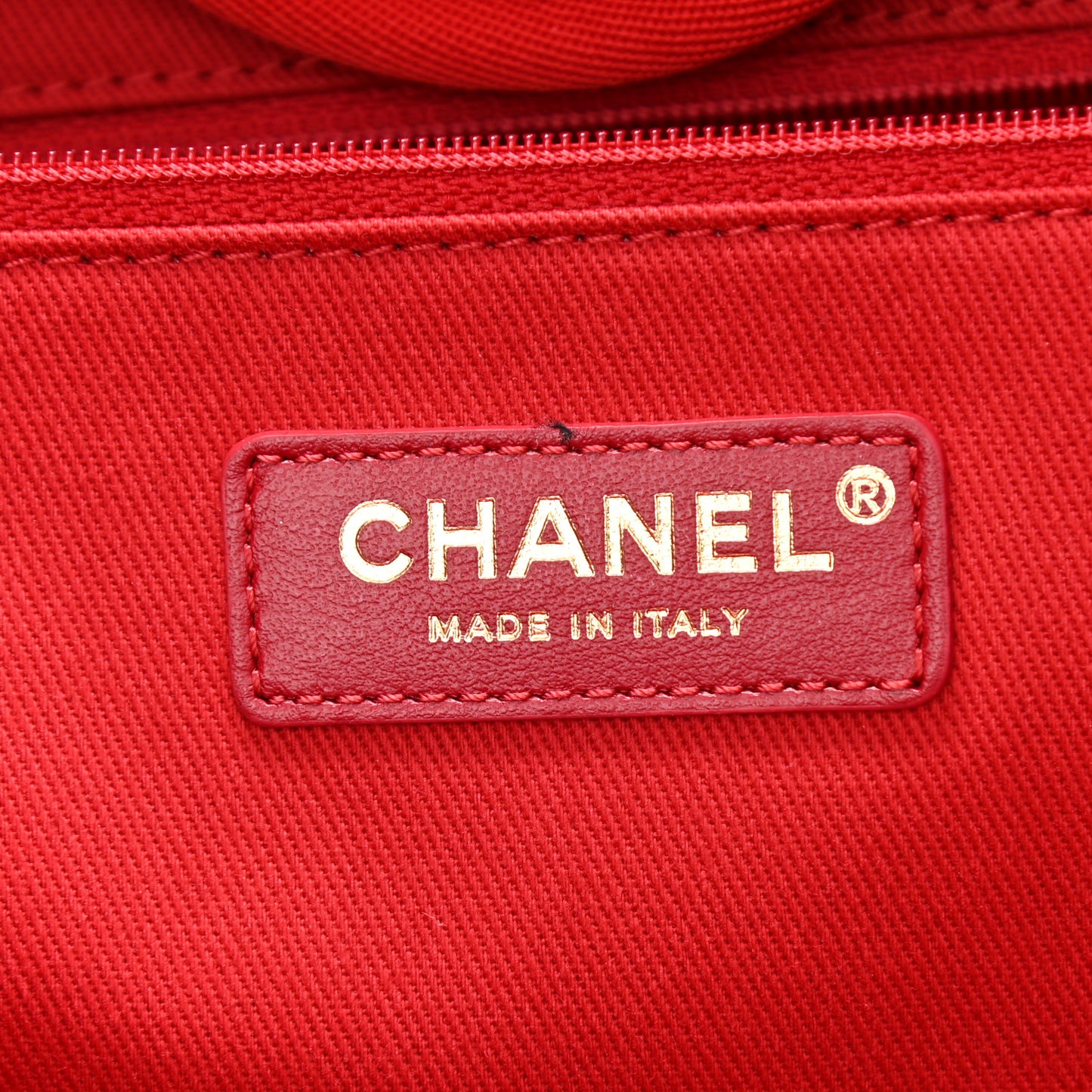Straw Raffia Calfskin Striped Medium Deauville Tote Red