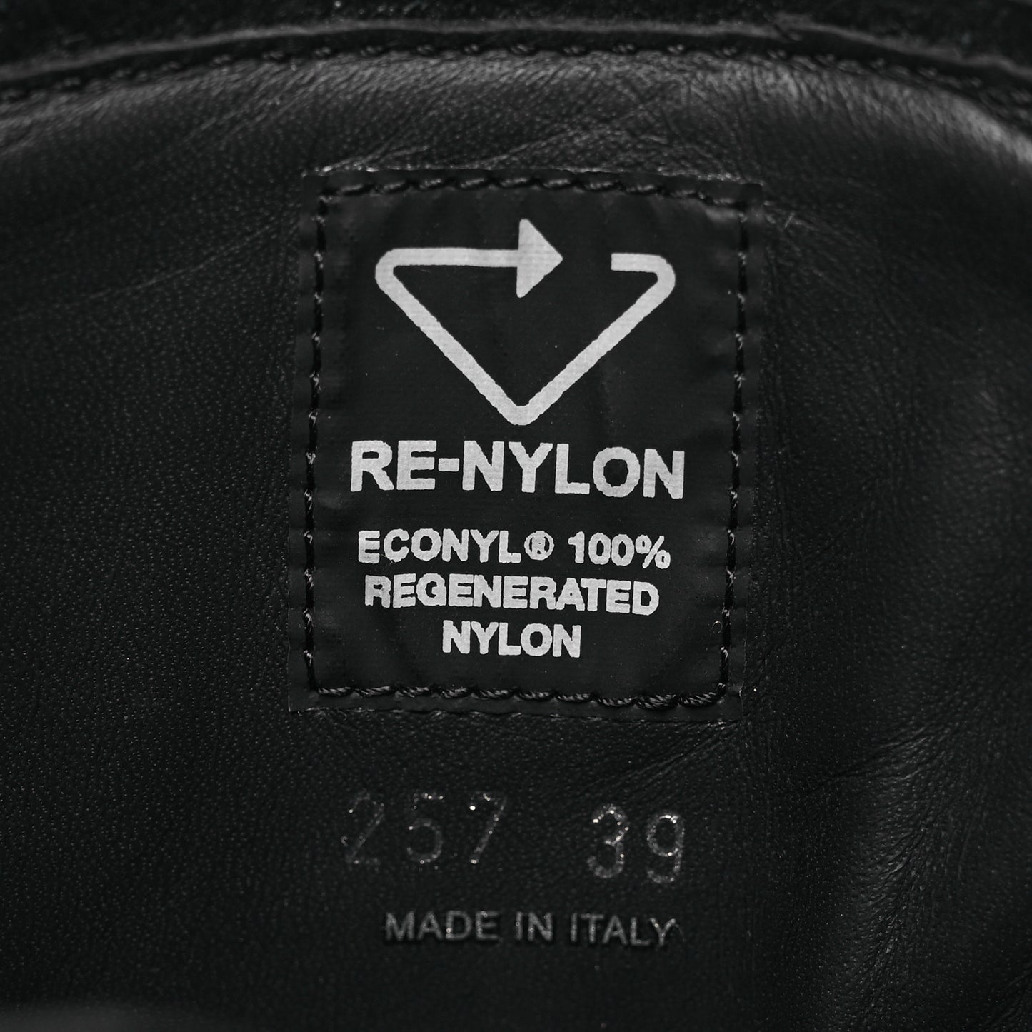 Spazzolato Rois Re-Nylon Metal Triangle Logo Monolith Pouch Pocket 55mm Tall Combat Boots 39 Black