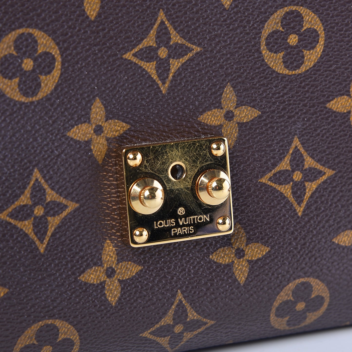 Reverse Monogram Pochette Metis