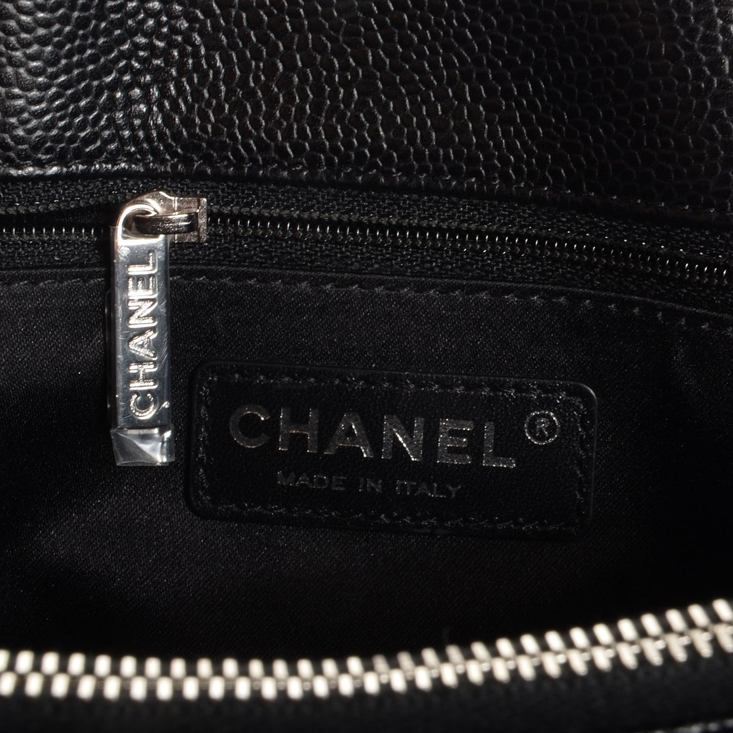 Caviar Grand Shopping Tote GST Black