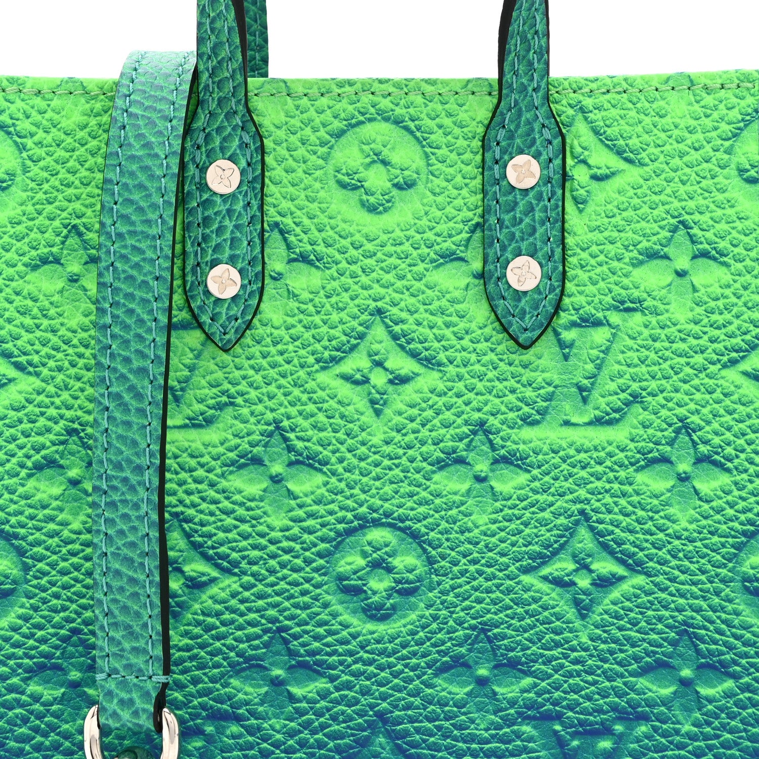 Louis Vuitton Taurillon Illusion Sac Plat XS Bleu Vert 7 of 9