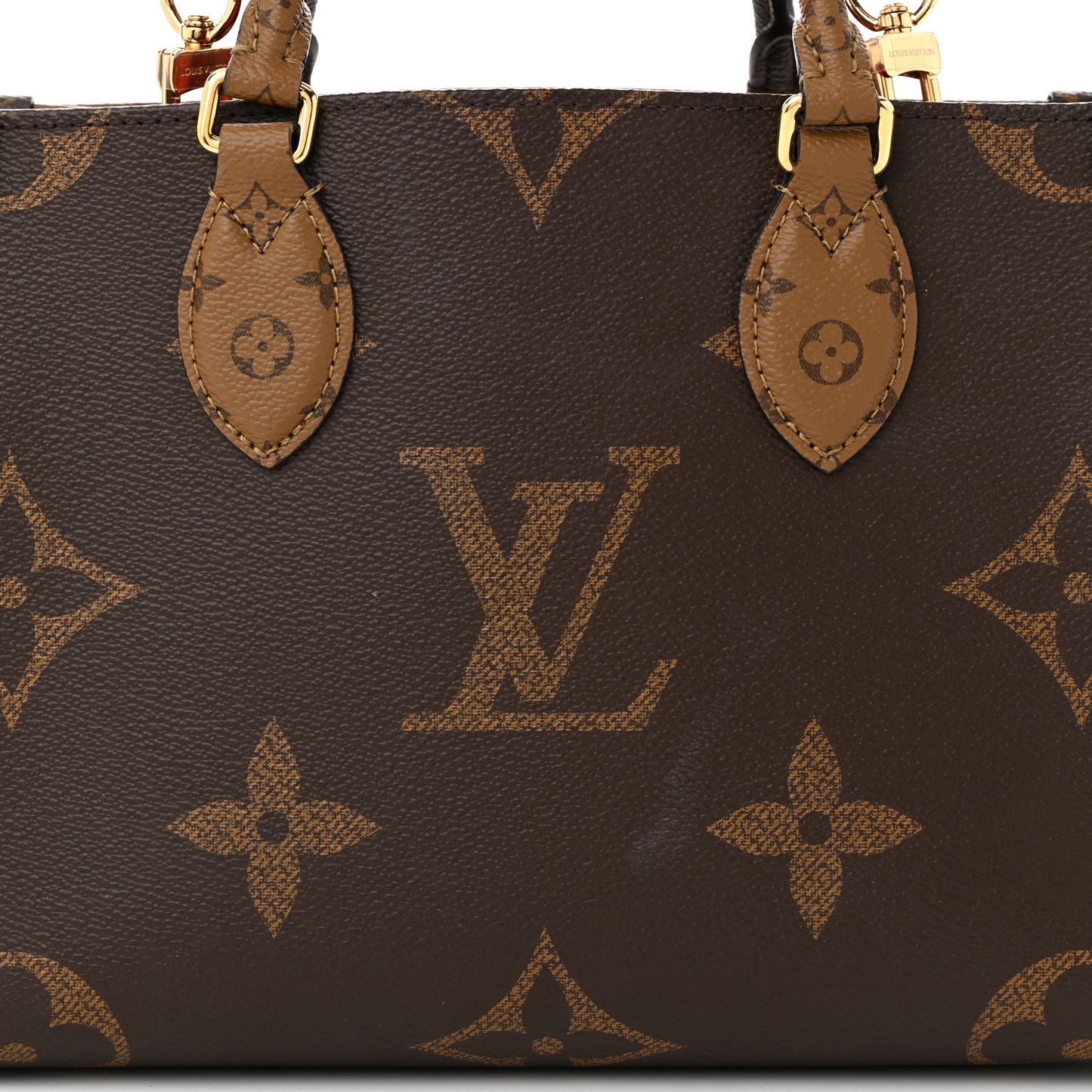 Reverse Monogram Giant Onthego PM