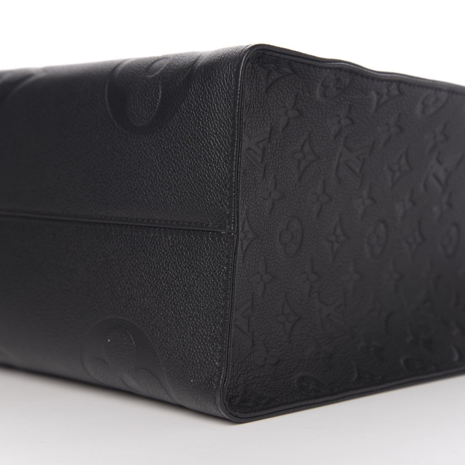 Louis Vuitton Empreinte Monogram Giant Onthego GM Black 7 of 8