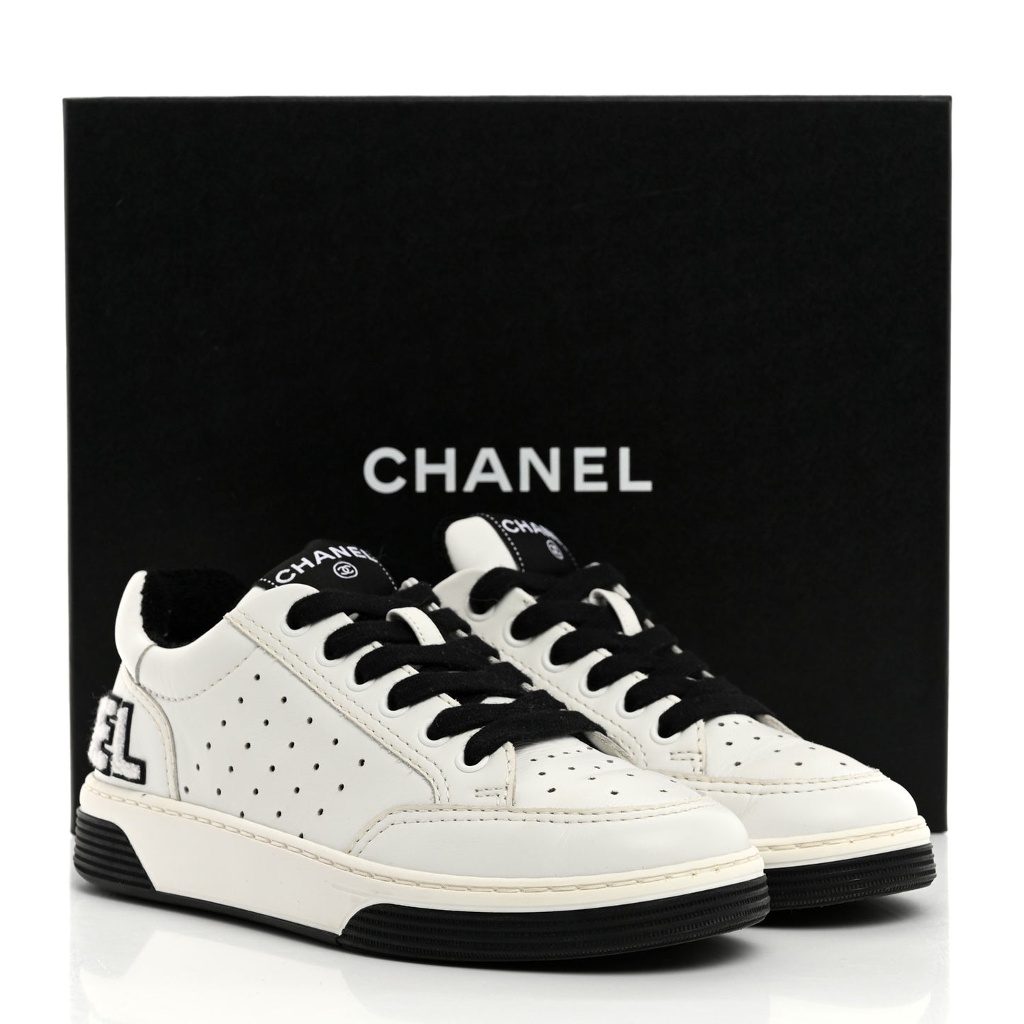 Calfskin Womens Logo Sneakers 35 Black White