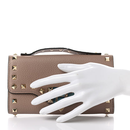 Valentino Garavani Pebbled Calfskin Rockstud Flip Lock Wallet On Chain Poudre 2 of 7