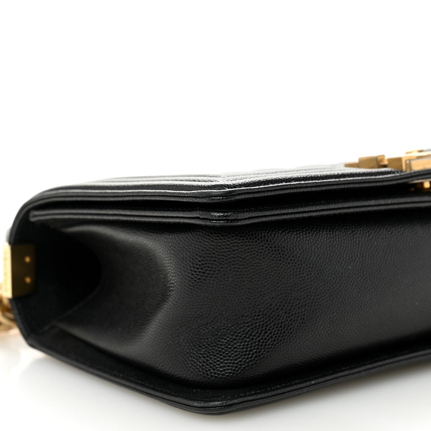 Caviar Quilted Medium Boy Flap Black