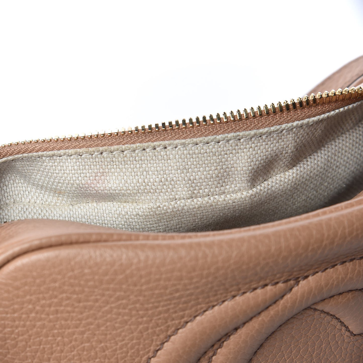 Pebbled Calfskin Small Soho Disco Bag Camelia