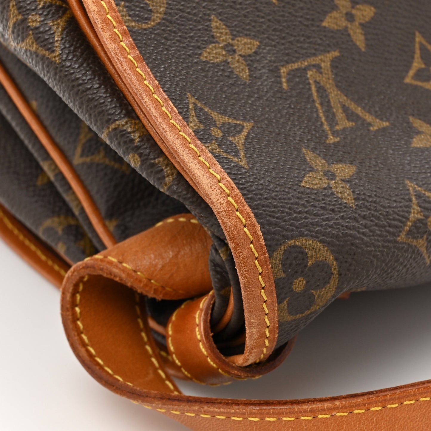 Monogram Saumur 35