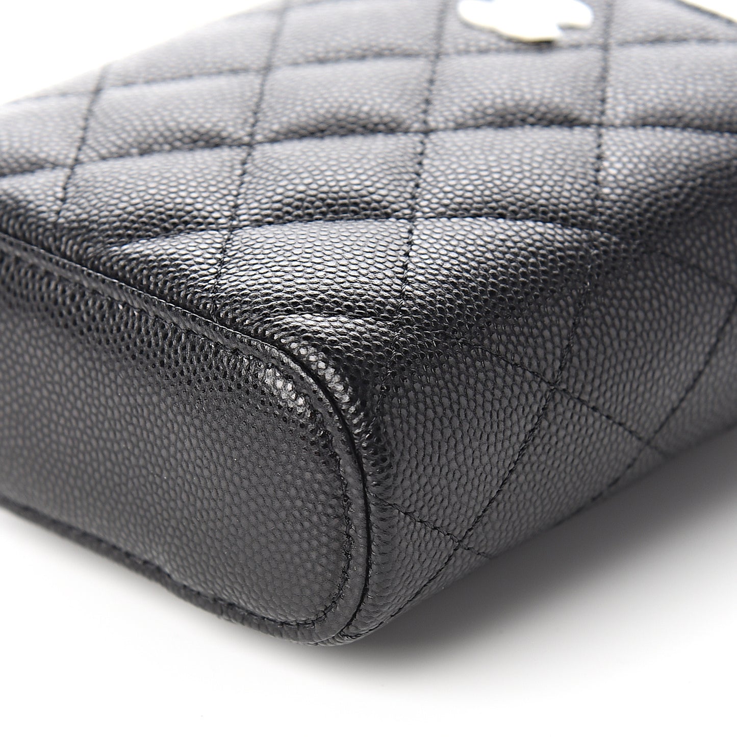 Caviar Quilted Small Vertical Coco Beauty Vanity Case With Chain Black