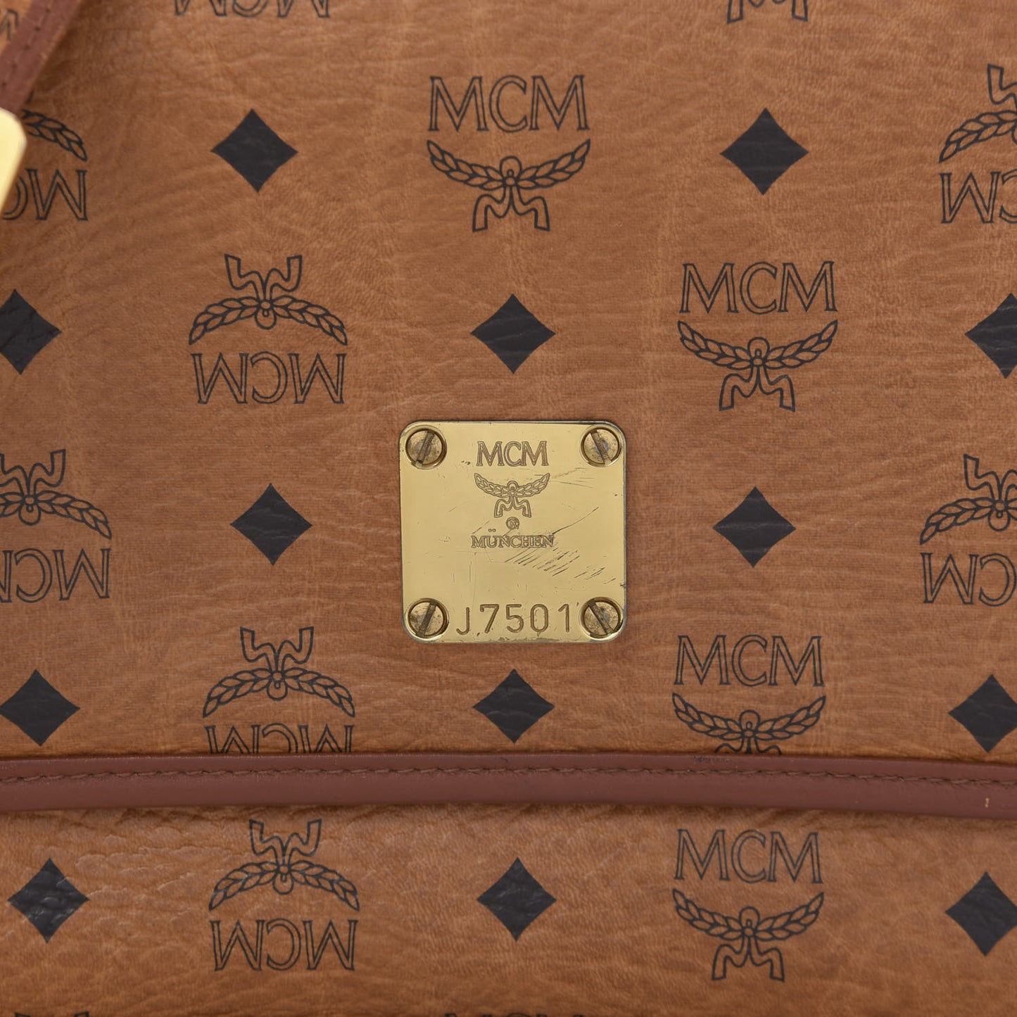 Visetos Small Flap Shoulder Bag Cognac