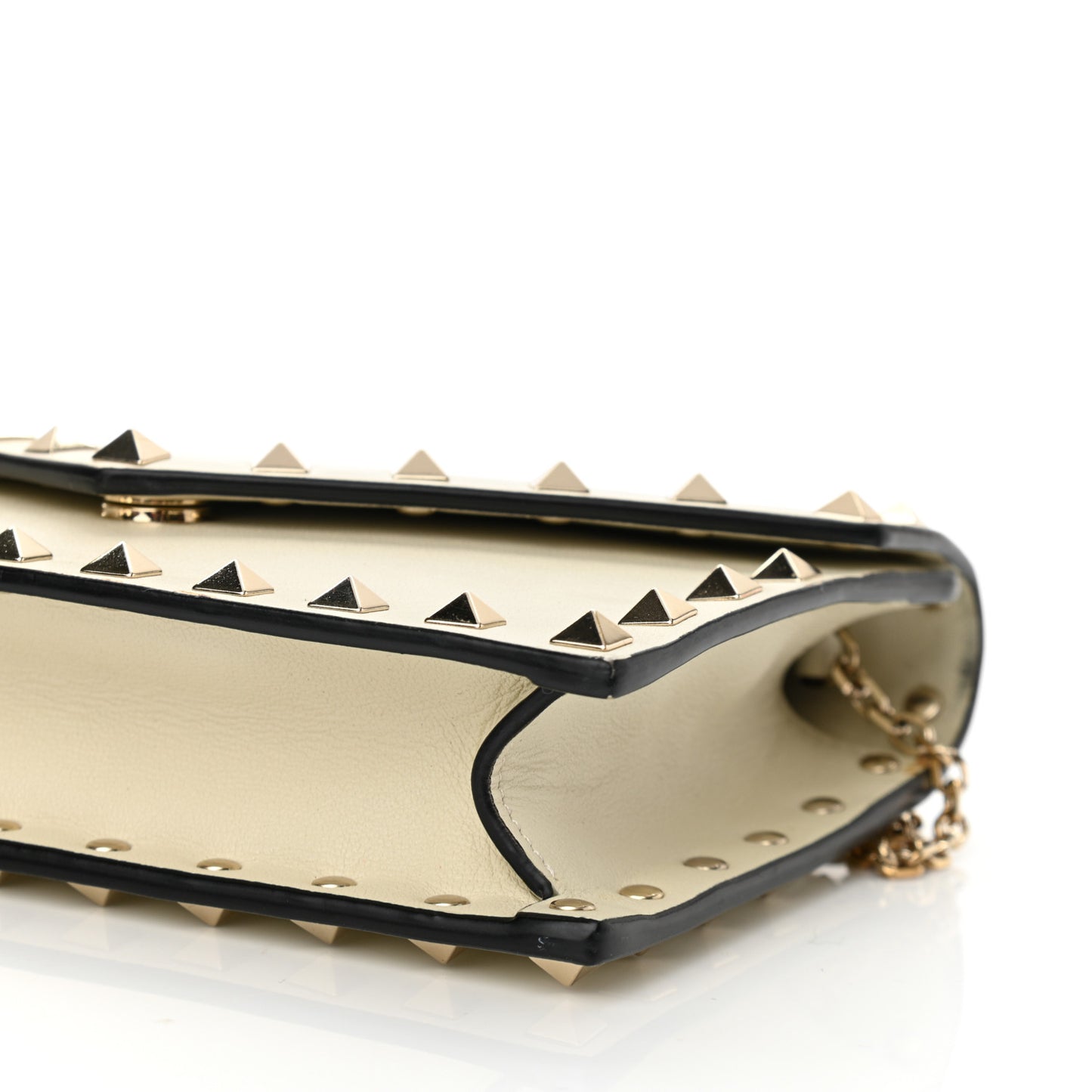 Vitello Rockstud Envelope Wallet on Chain Ivory