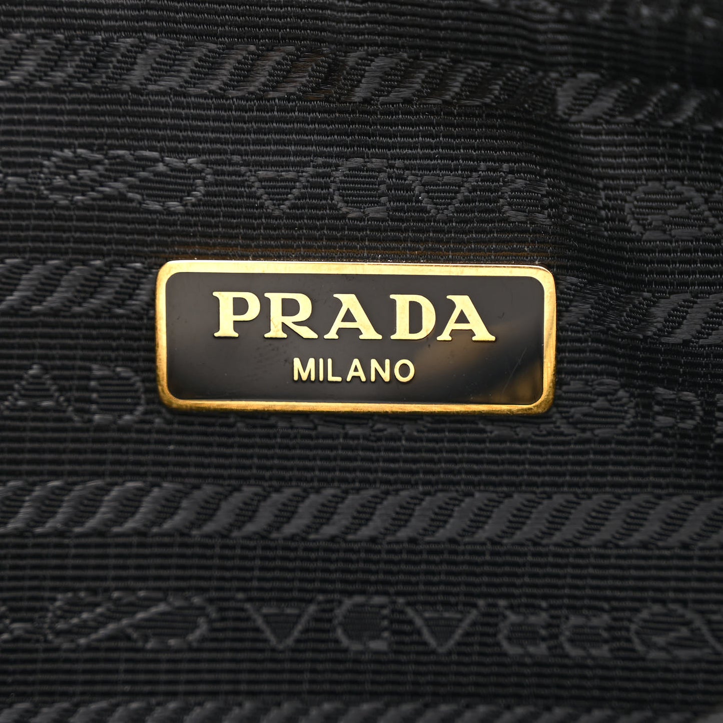 Saffiano Lux Re-Edition 2005 Shoulder Bag Black