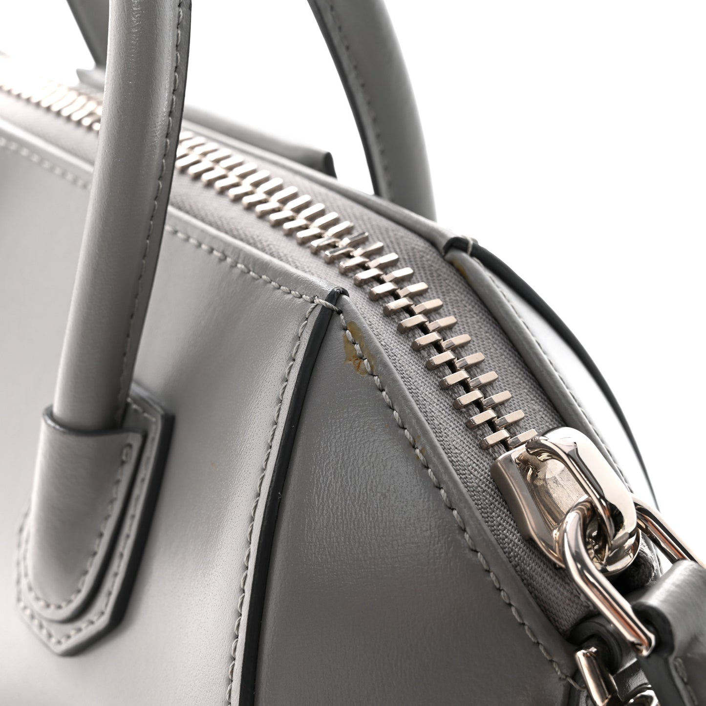 Shiny Lord Calfskin Mini Antigona Pearl Grey