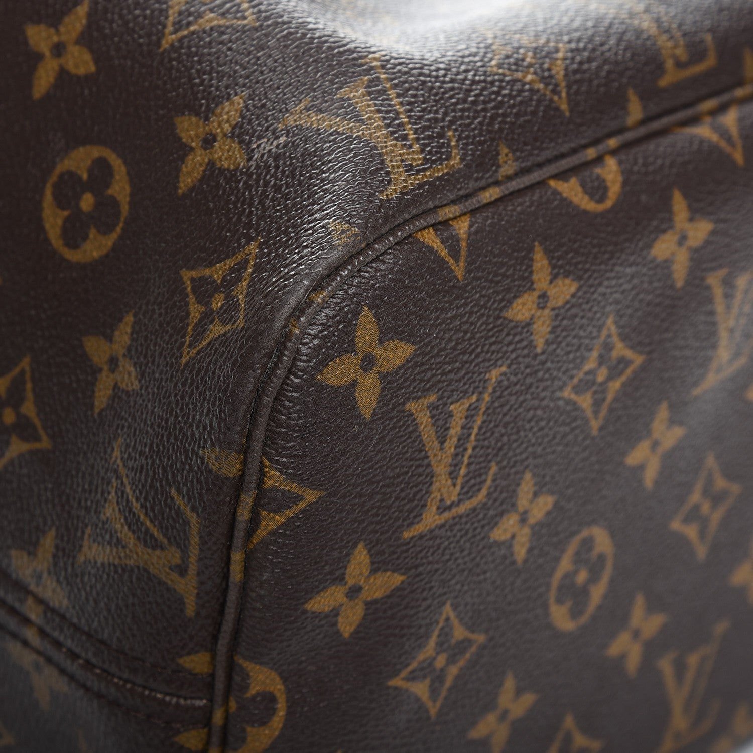 Louis Vuitton Monogram Neverfull MM 11 of 15