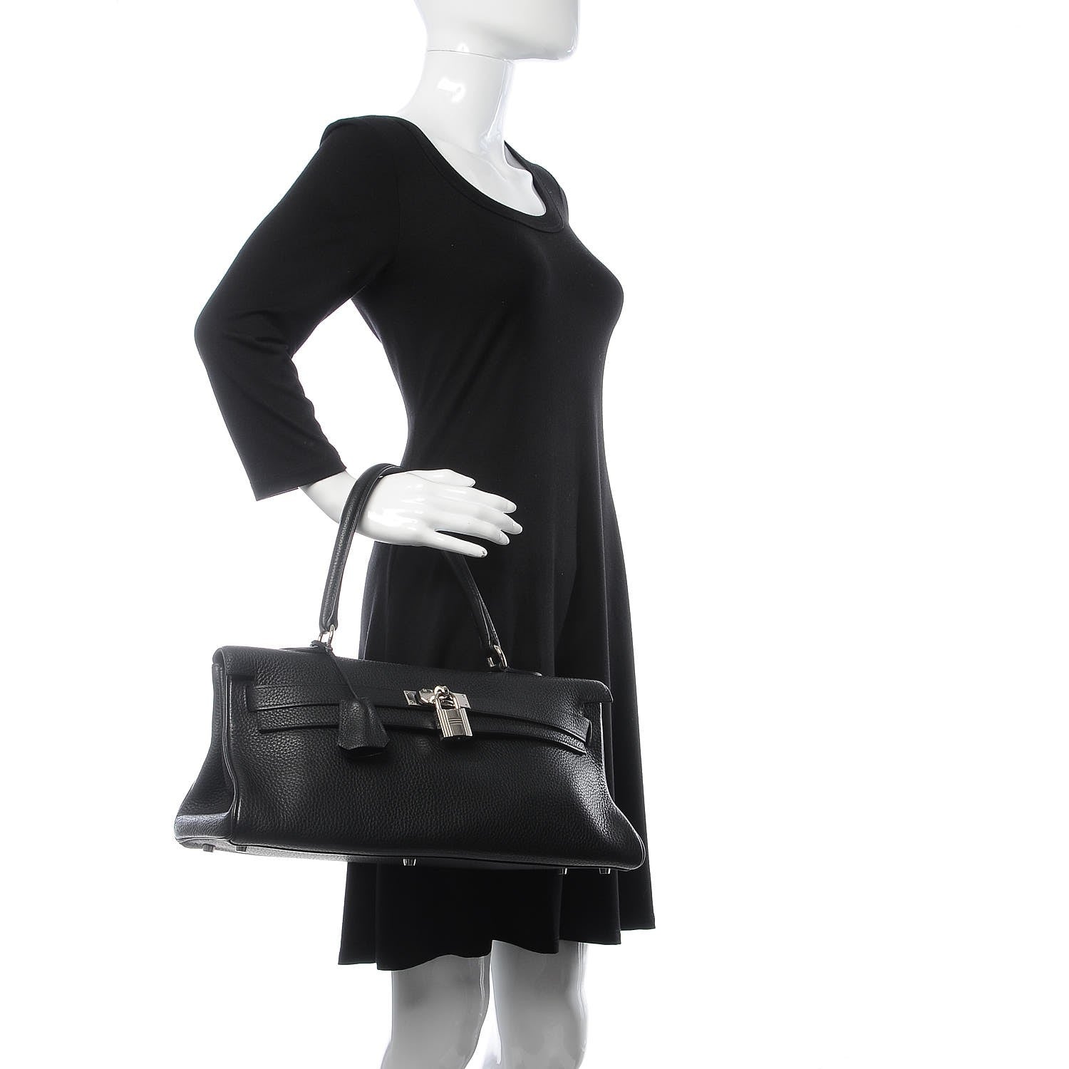 Hermes Taurillon Clemence Shoulder Kelly 40 Black 2 of 33