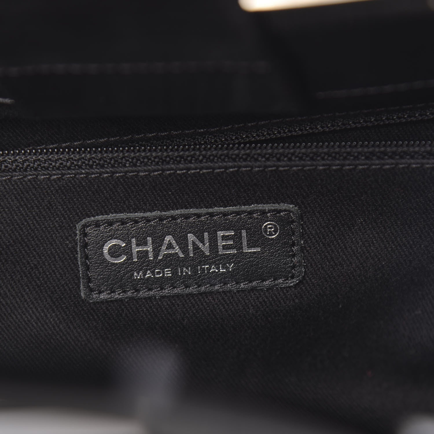Chanel Glazed Calfskin Quilted Large CC Delivery Tote Black 5 of 9