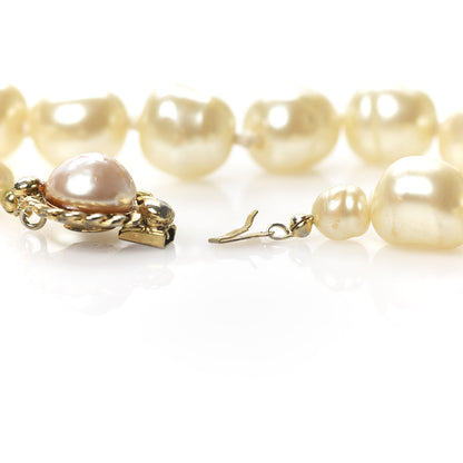 Chanel Pearl Short Necklace Gold 7 of 7