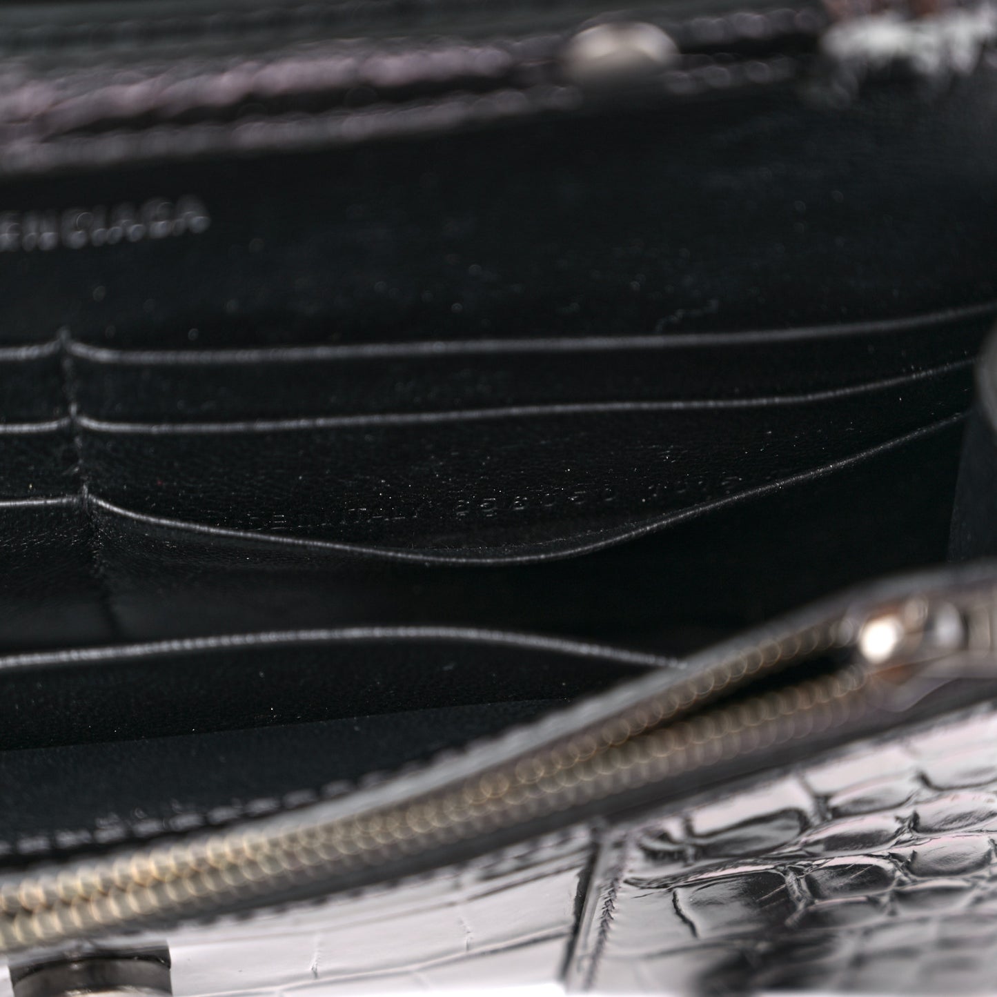 Shiny Calfskin Crocodile Embossed Hourglass Chain Bag Gunmetal