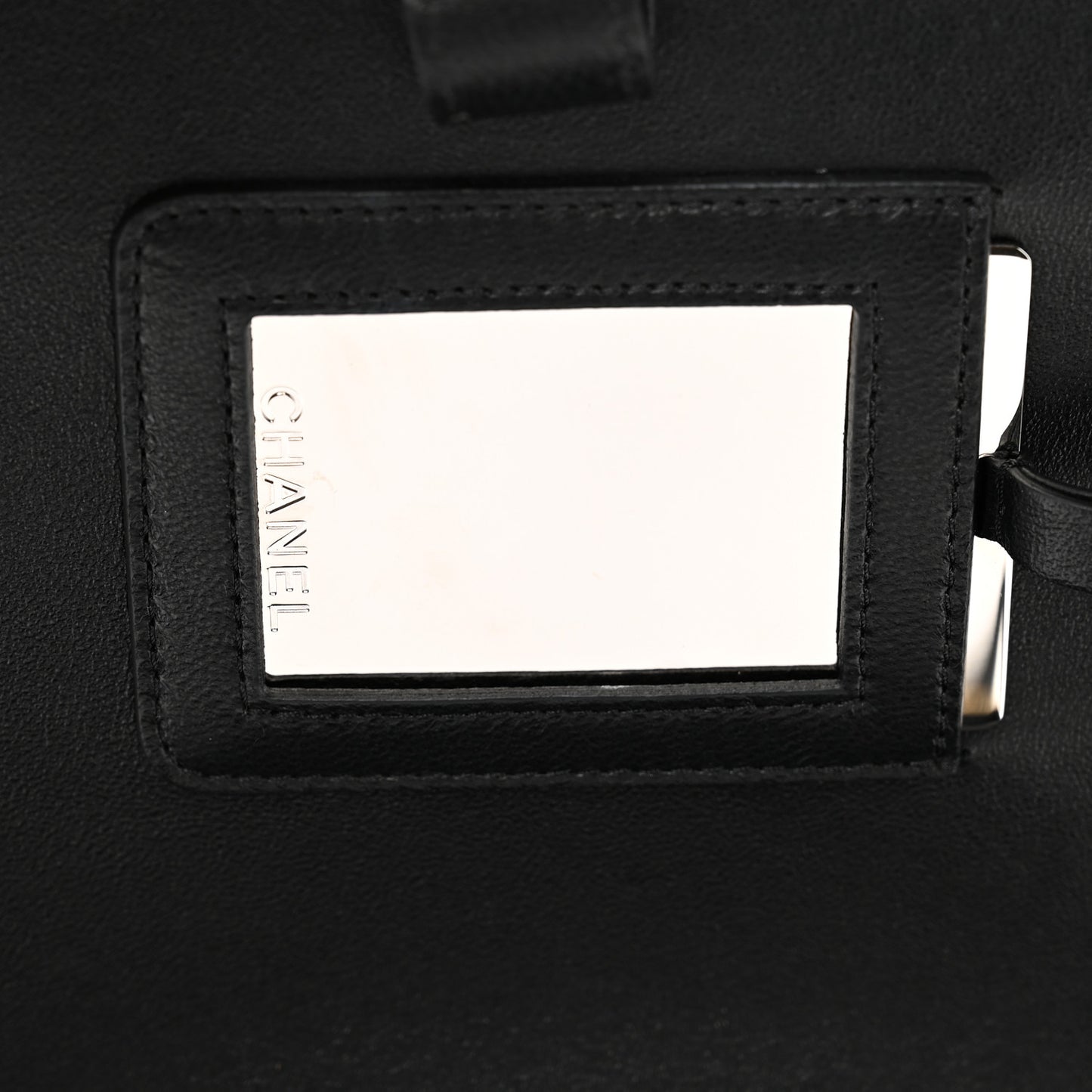 Caviar Quilted Large CC Filigree Vanity Case Black