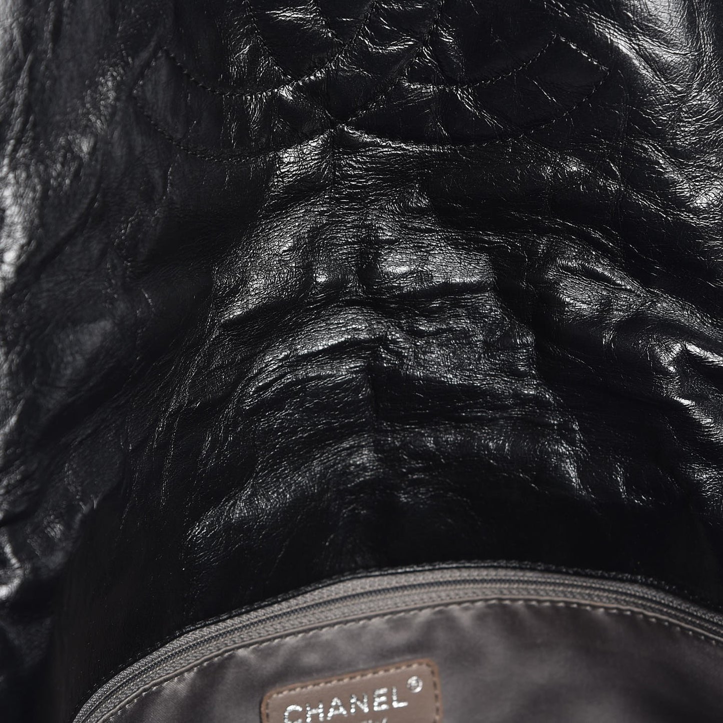 Glazed Calfskin Twisted Maxi Flap Black