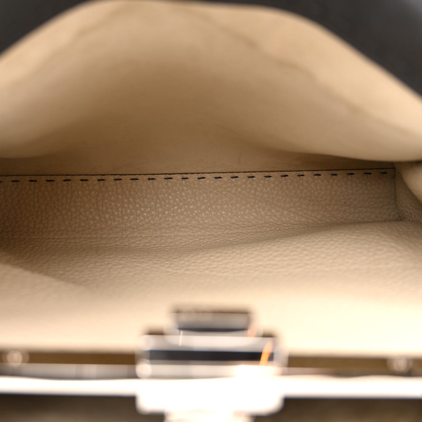 Cuoio Romano Selleria Bi-Color Medium Peekaboo Iconic Satchel Asfalto Latte