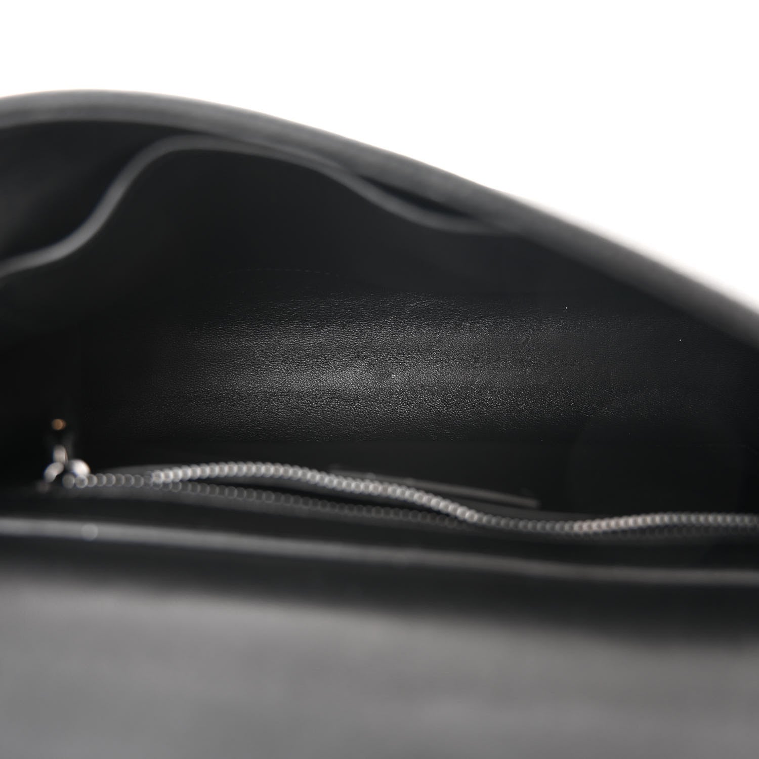 Valentino Garavani Grainy Calfskin Monochrome Bag Black 5 of 9