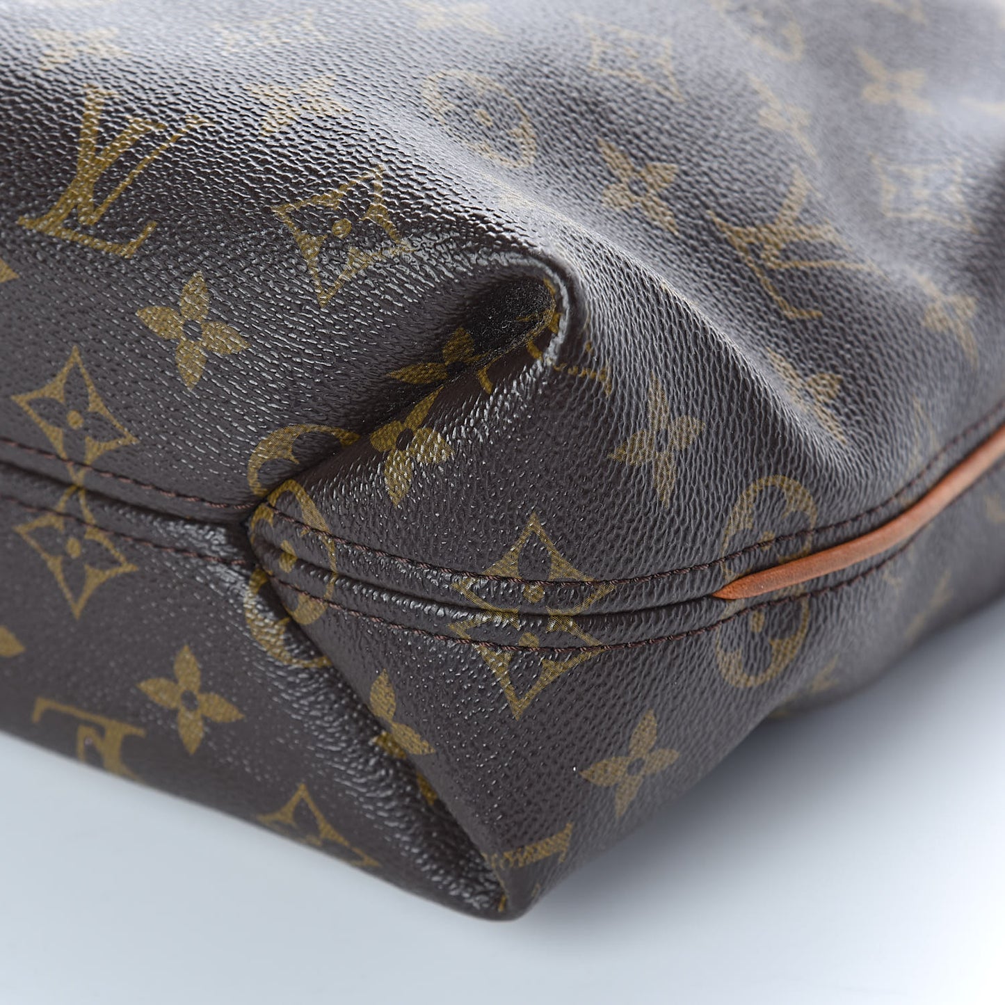 Monogram Sully PM