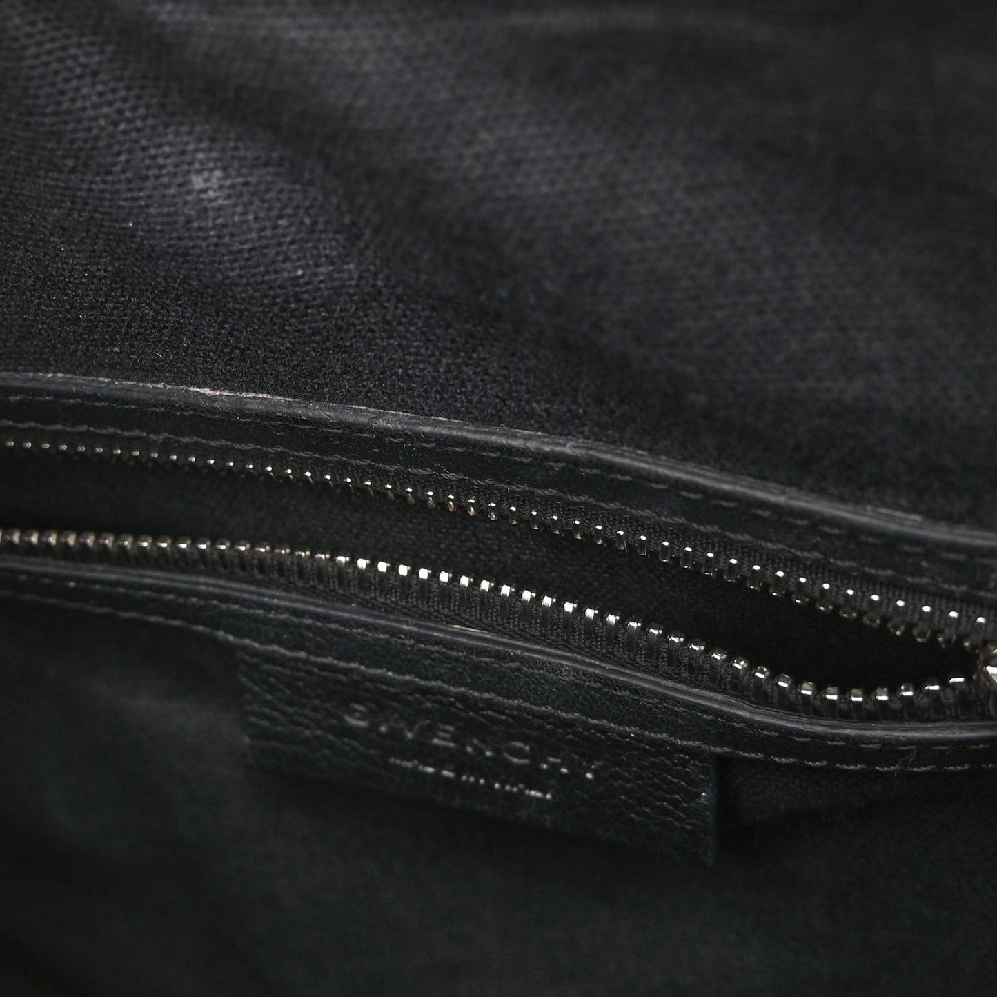 Sugar Goatskin Small Antigona Black