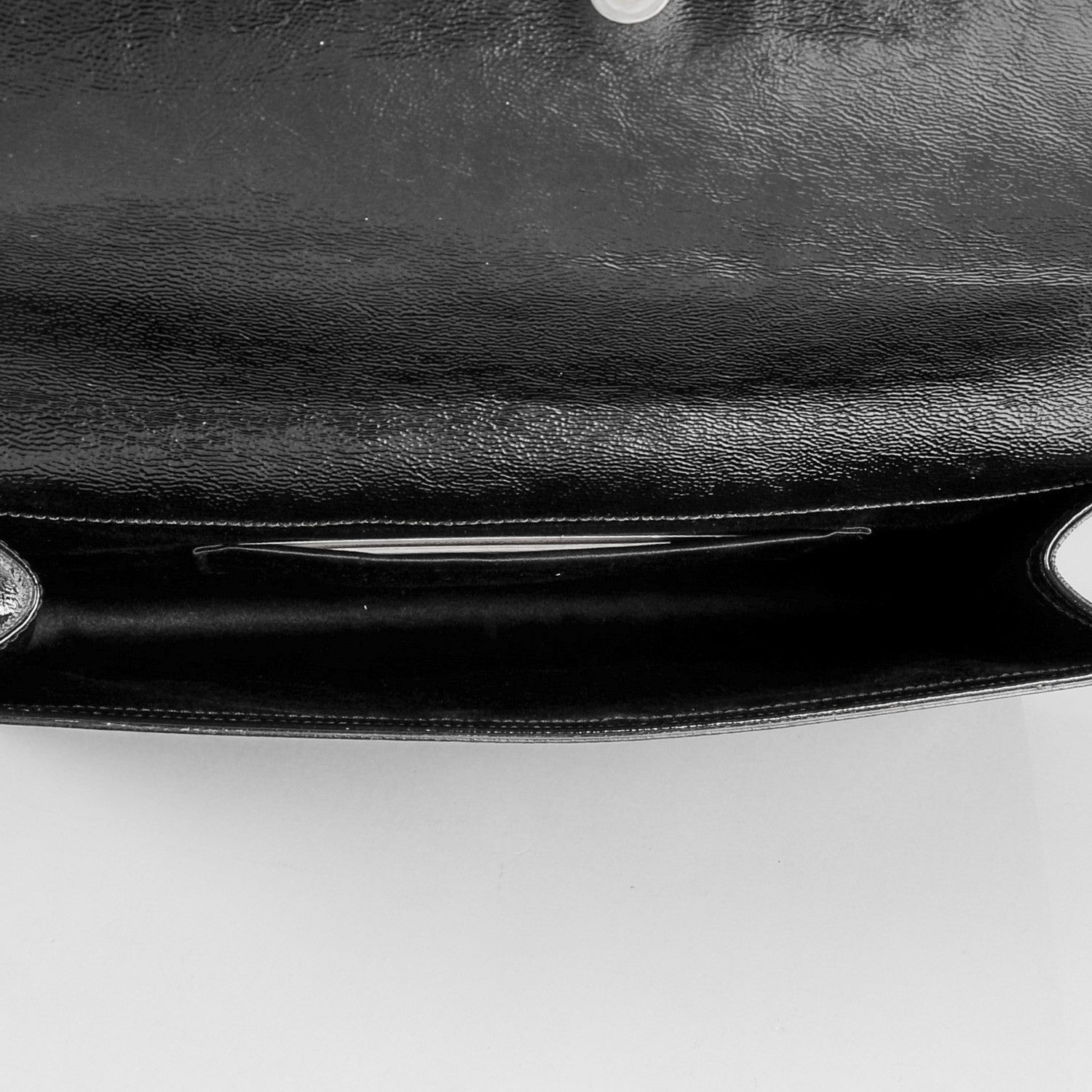 Saint Laurent Textured Patent Monogram Large Belle De Jour Clutch Black 5 of 7