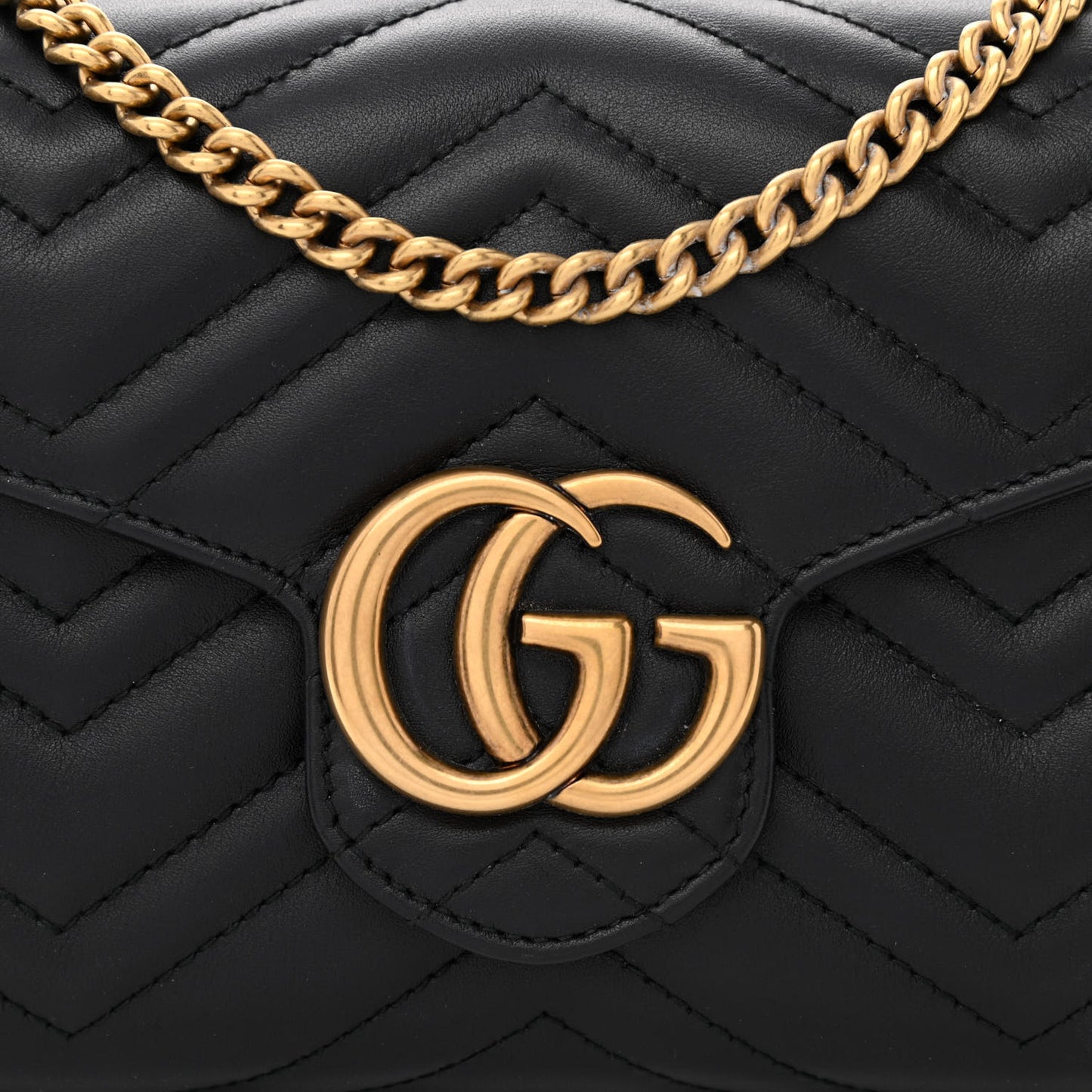 Calfskin Matelasse GG Marmont Chain Wallet Black