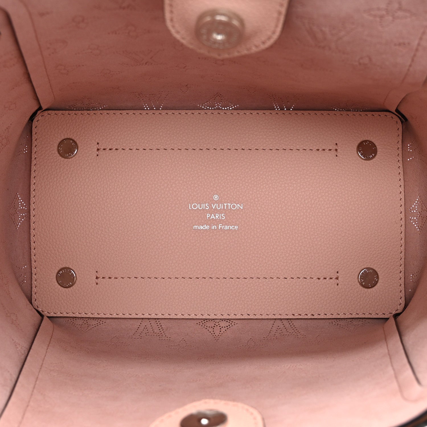 Louis Vuitton Mahina Hina PM Magnolia 6 of 10