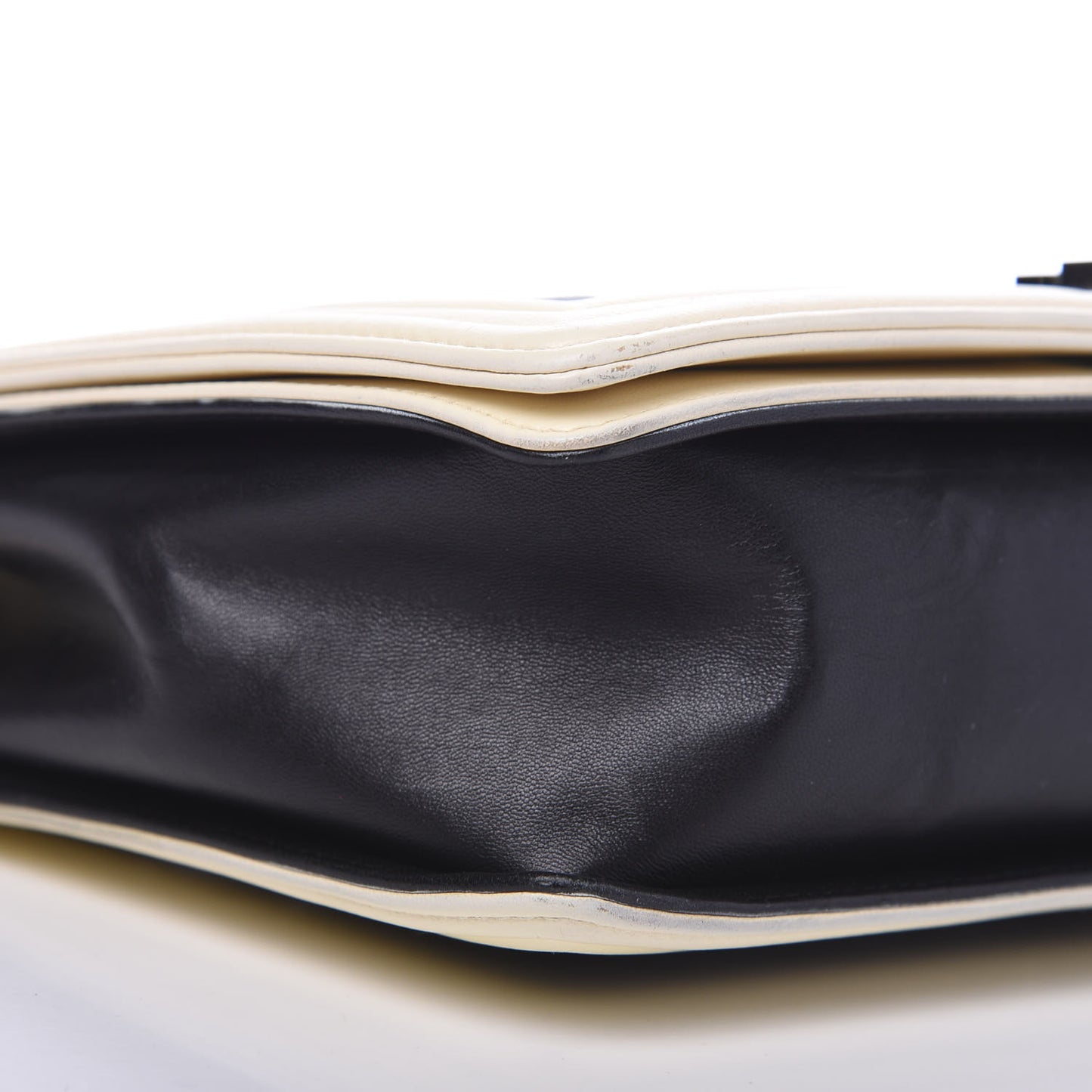 Lambskin Quilted Large Boy Flap Black White