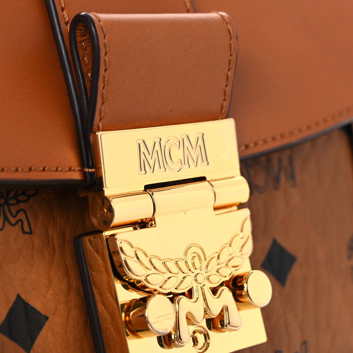 Visetos Small Tracy Shoulder Bag Cognac