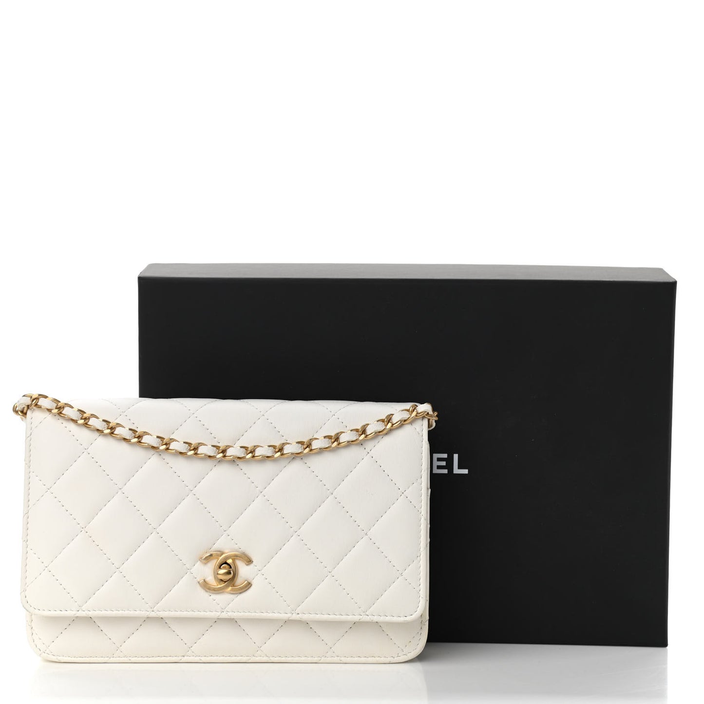Lambskin Quilted CC Pearl Crush Wallet on Chain WOC White