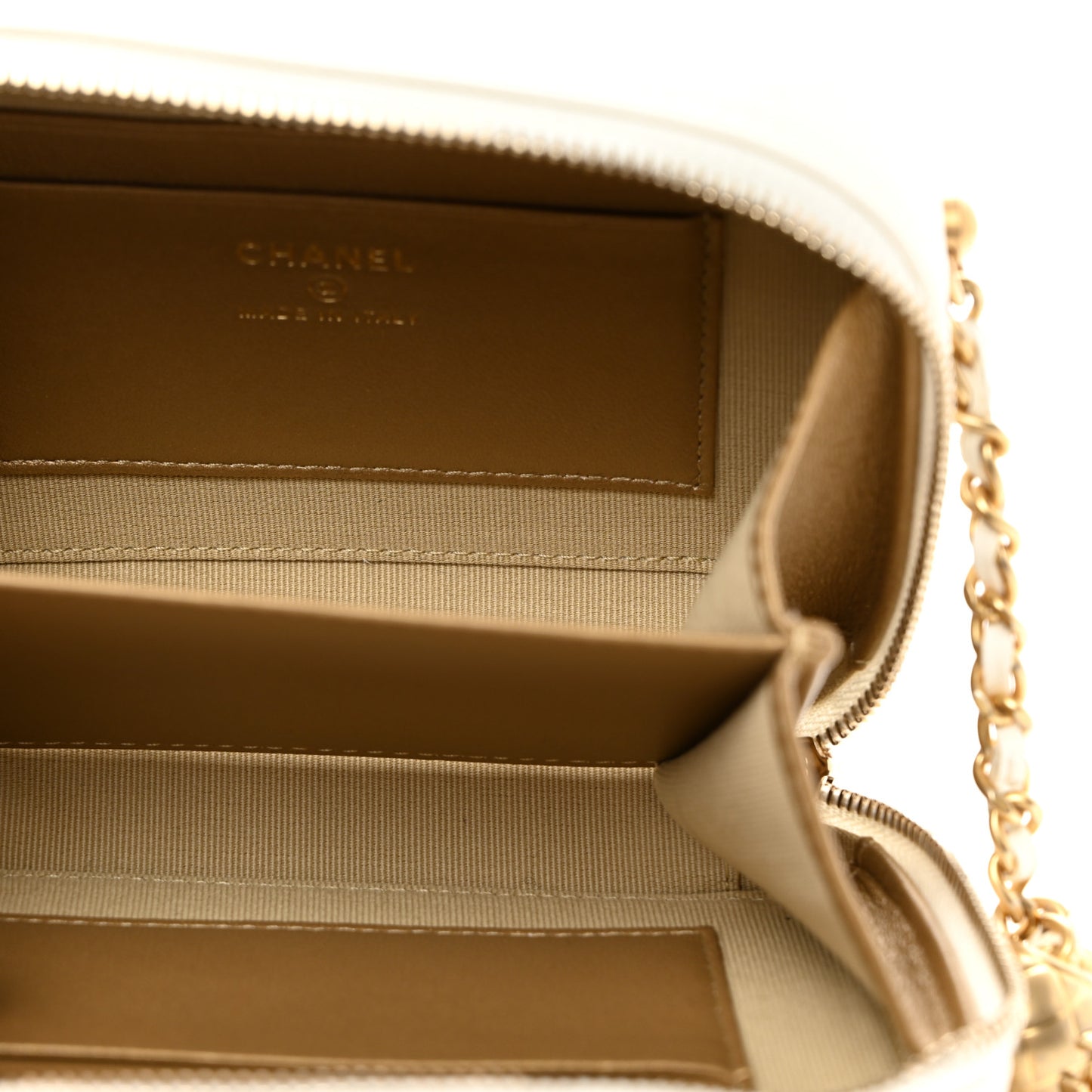 Lambskin Quilted CC Pearl Crush Camera Case White