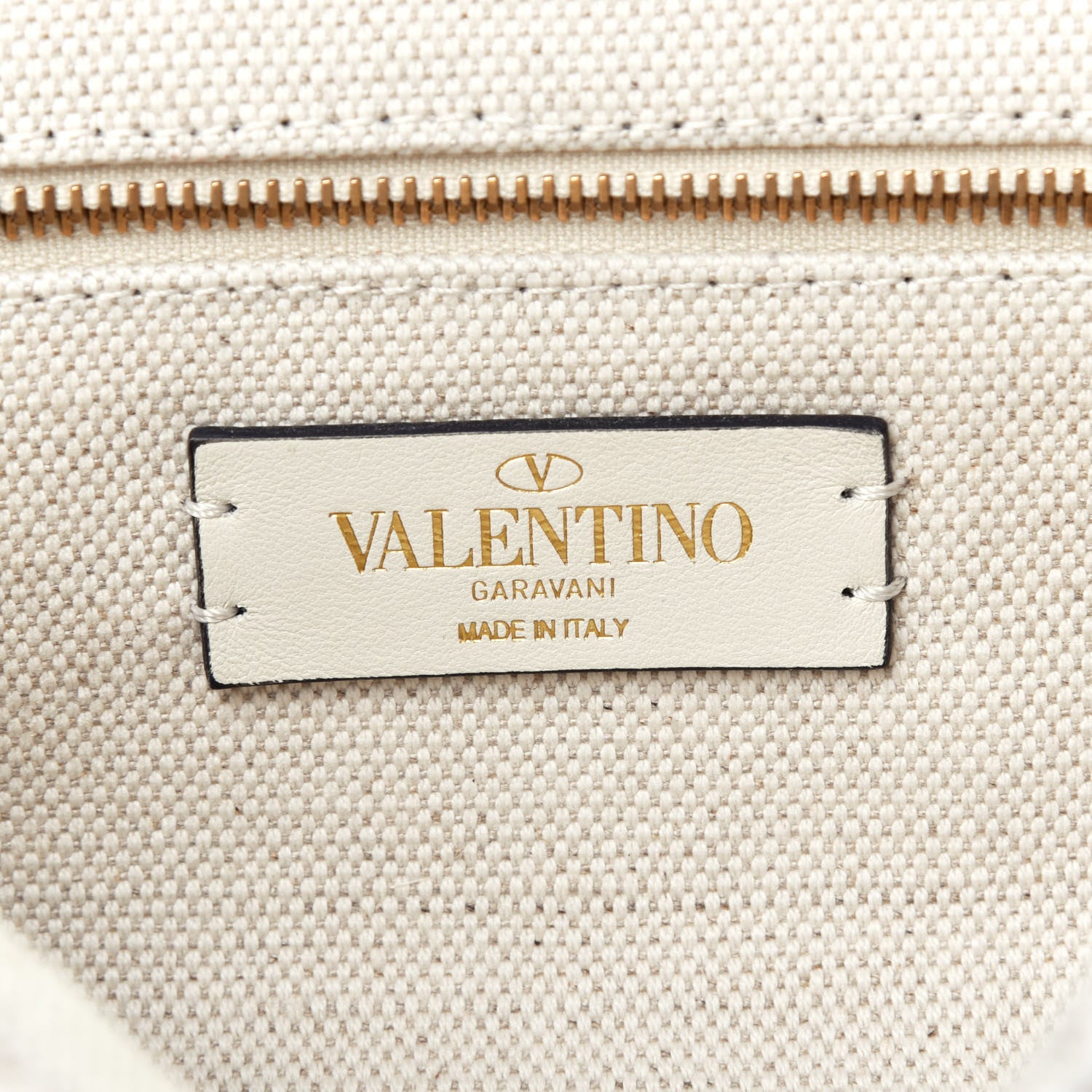 Valentino Garavani Knit Large Roman Stud Shoulder Bag Ecru 6 of 8