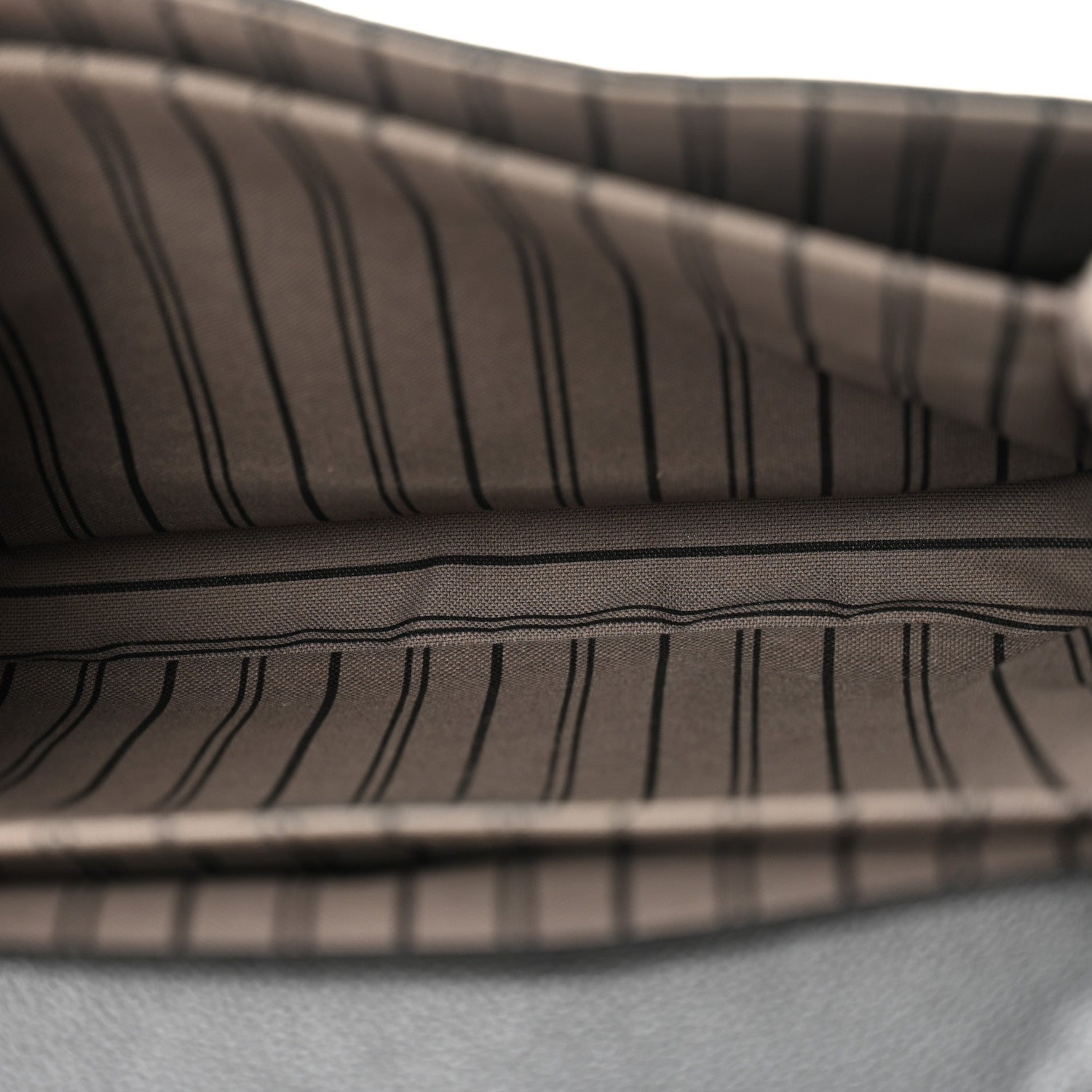 Louis Vuitton Empreinte Pochette Metis Black 4 of 14