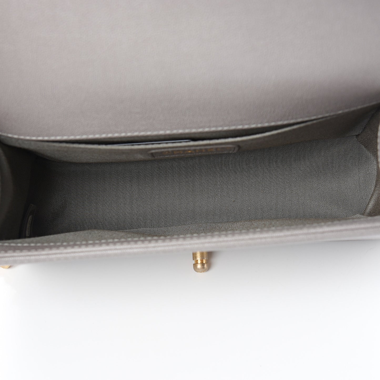 Caviar Quilted Medium Boy Flap Grey