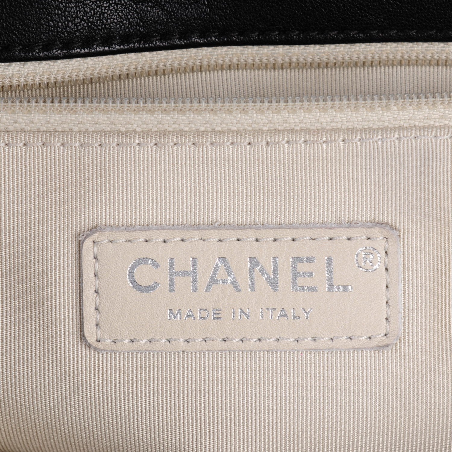Chanel Washed Lambskin Quilted Maxi Chain Around Flap Black 6 of 7