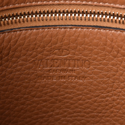 Valentino Garavani Pebbled Calfskin Small Rockstud Flip-Lock Messenger Bag Light Cuir 6 of 10