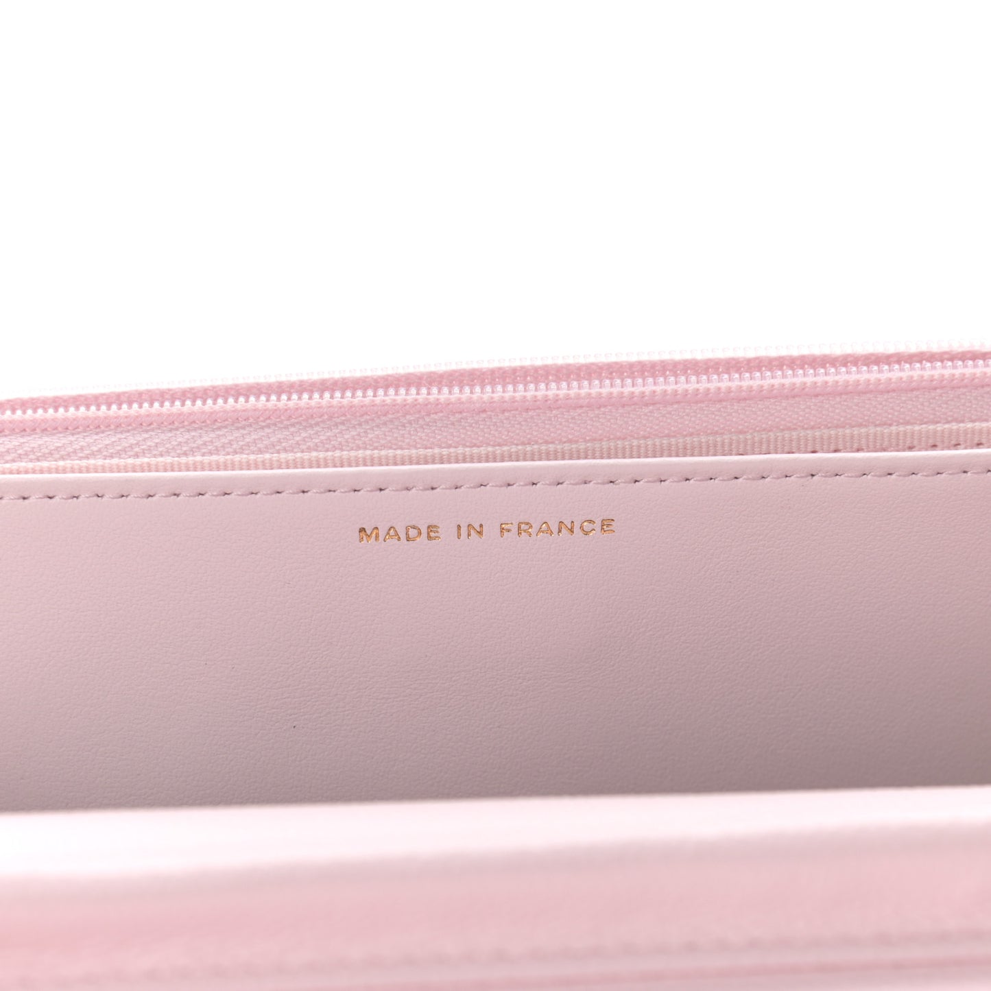 Caviar Quilted Wallet On Chain WOC Light Pink