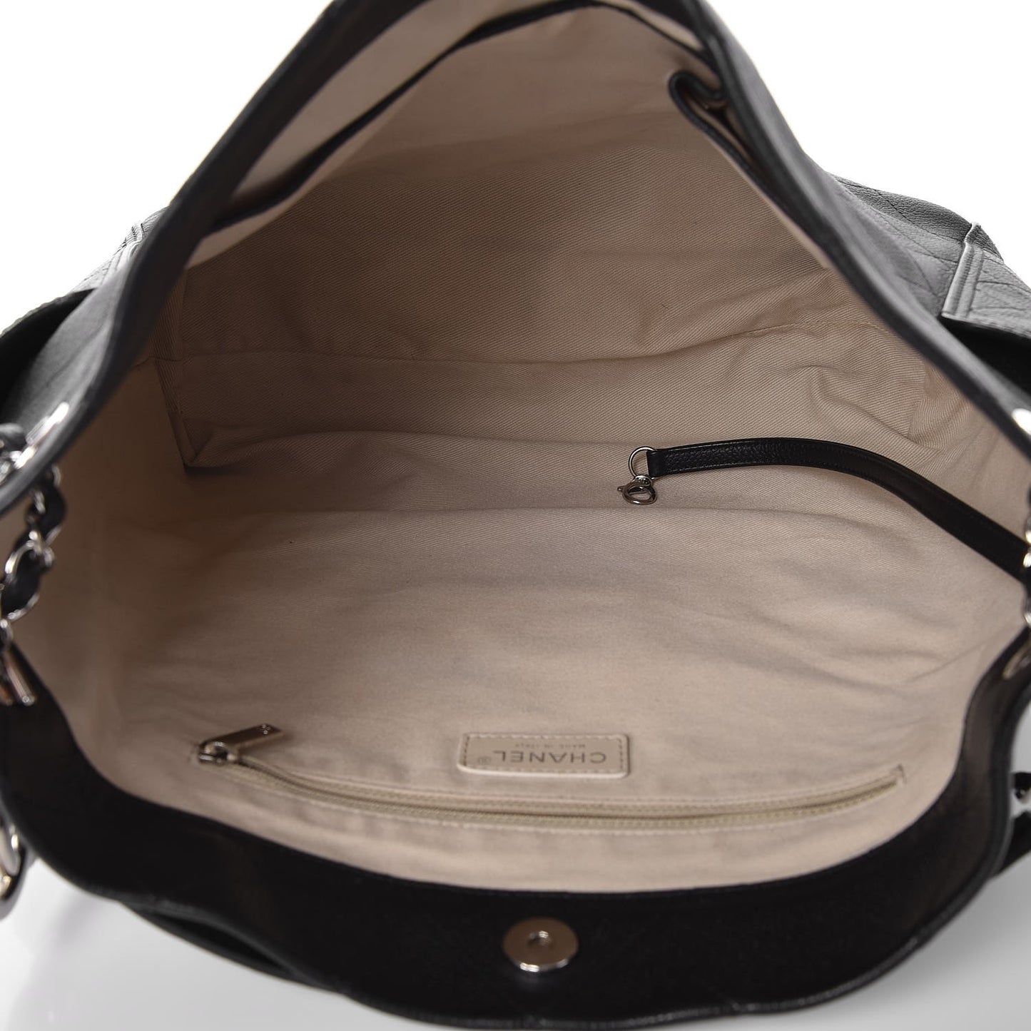 Caviar Stitched Medium CC Pocket Hobo Black