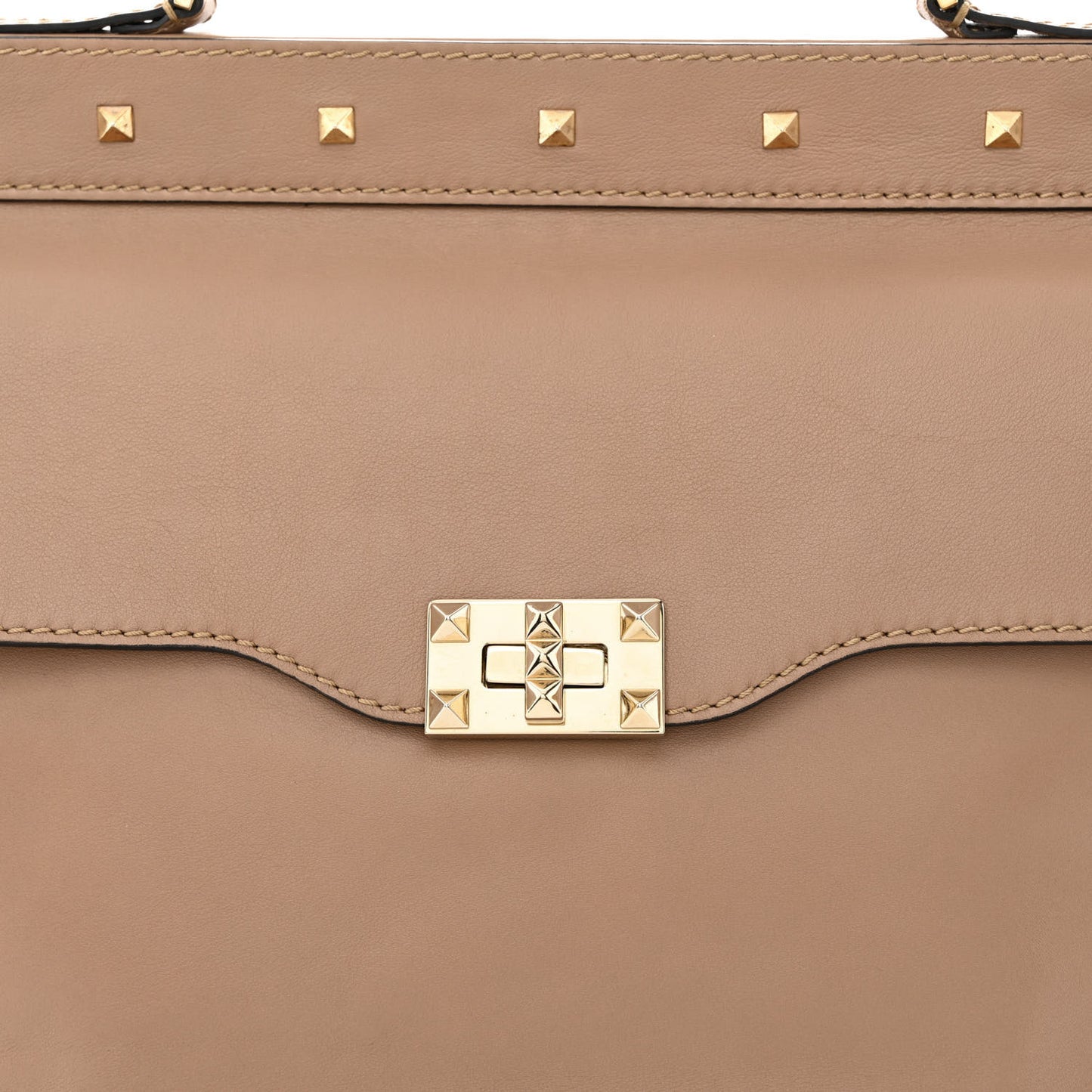 Nappa Rockstud Frame Handle Bag Poudre
