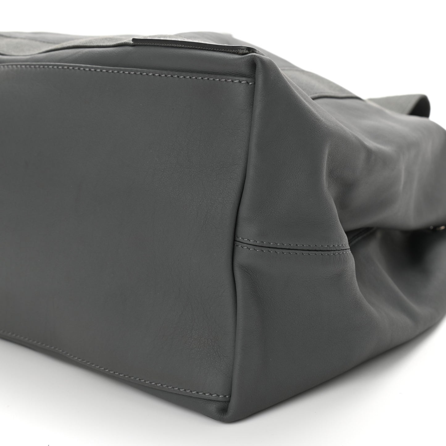 Calfskin Cabas M Shoulder Bag Gris Fossile