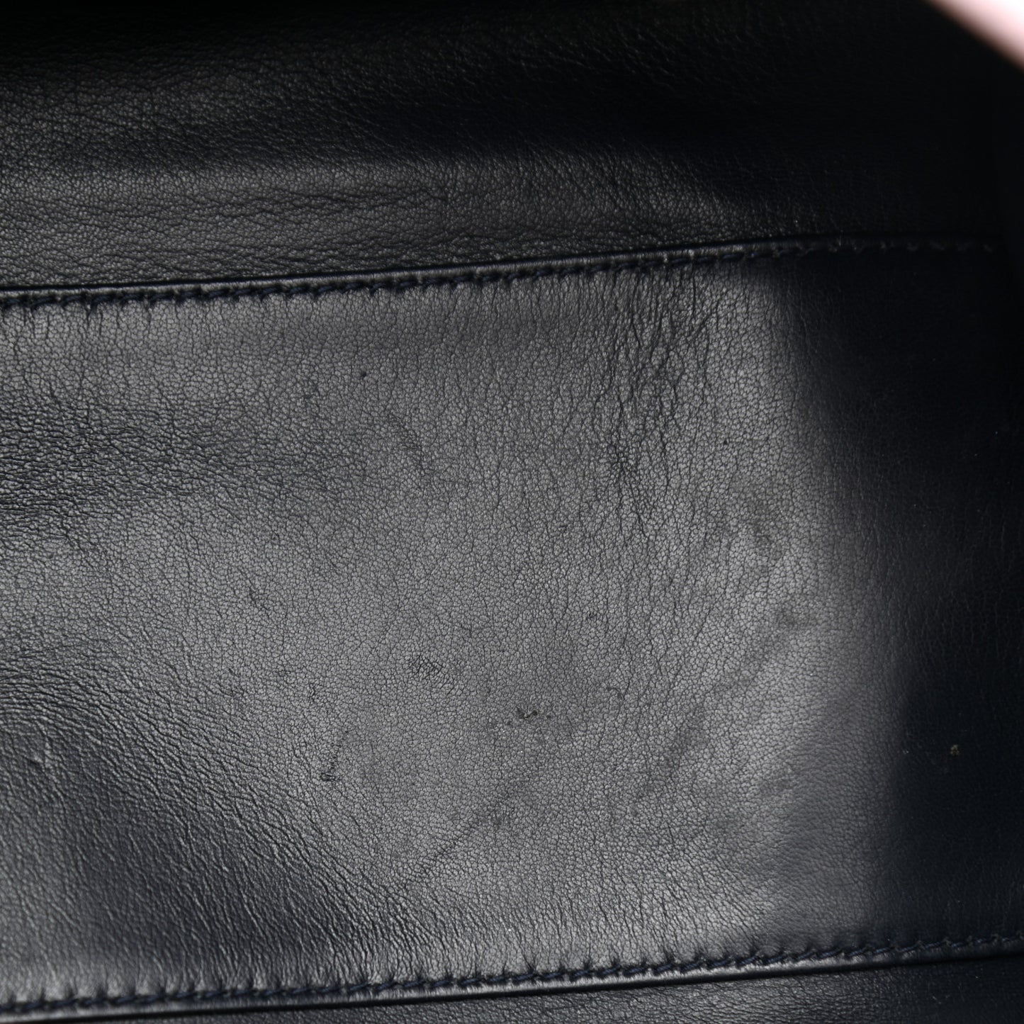 Grained Calfskin M Tube Round Tote Rose Poudre