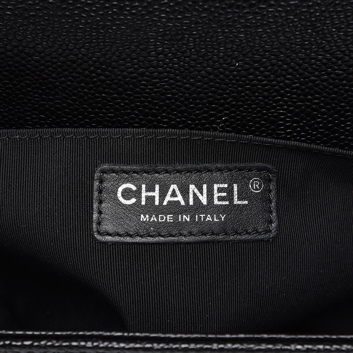 Caviar Quilted Medium Boy Flap Black