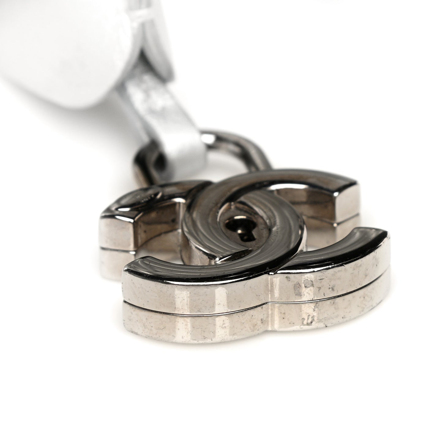 Metallic Caviar Quilted Small CC Filigree Vanity Case Silver