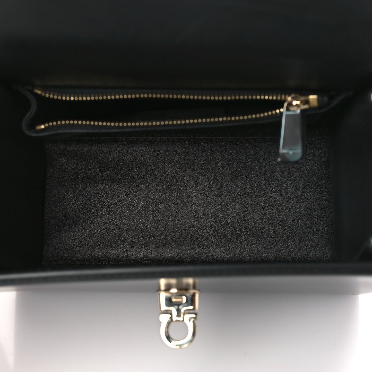 Smooth Calfskin Medium Boxyz Black