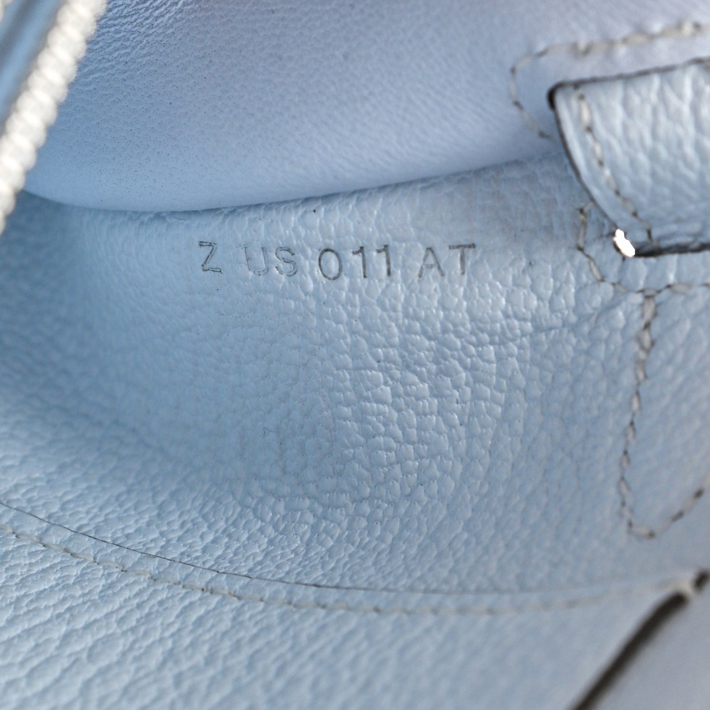 Chevre Mysore Kelly Wallet To Go Bleu Brume