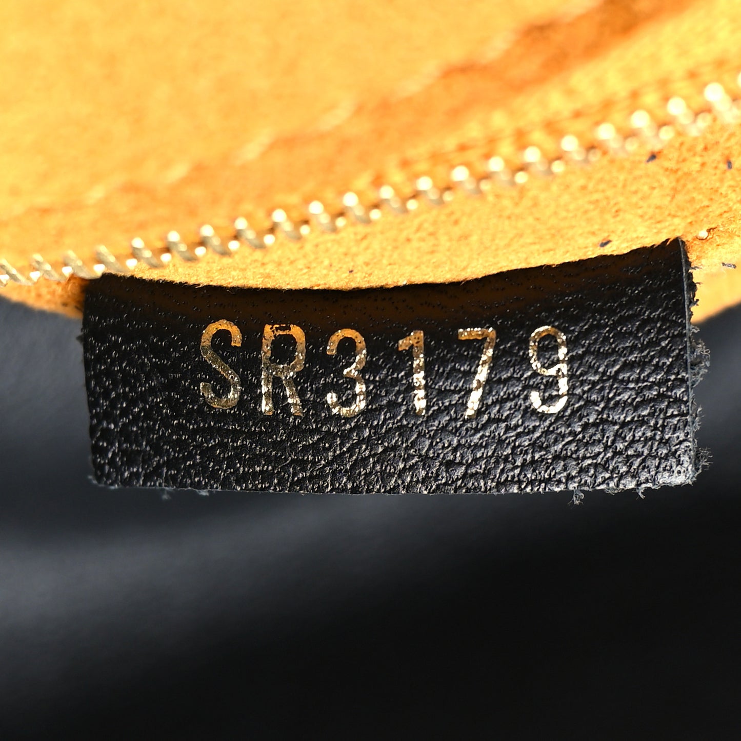 Calfskin Monogram Tufting On My Side Black